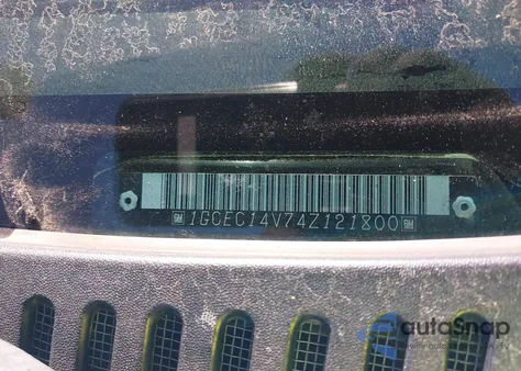 2004 Chevrolet Silverado 1500 Ls z USA, uszkodzony, nr VIN 1GCEC14V74Z121800